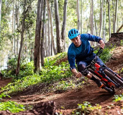 Compétition Méga randonnée course à vélo Forêt Nature